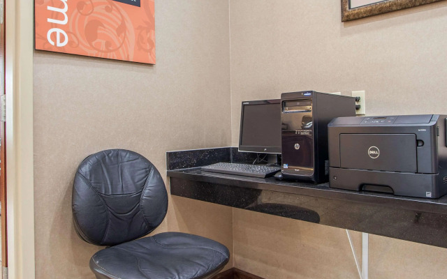 Comfort Inn & Suites Tuscumbia - Muscle Shoals