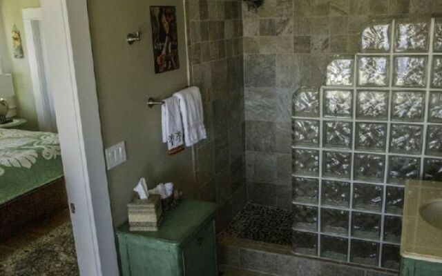 Hamakua Ranch House B&B