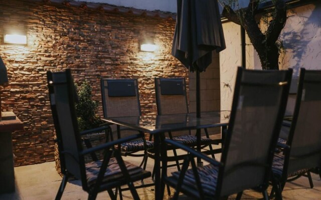 Mil - 30 m From Beach - SA3