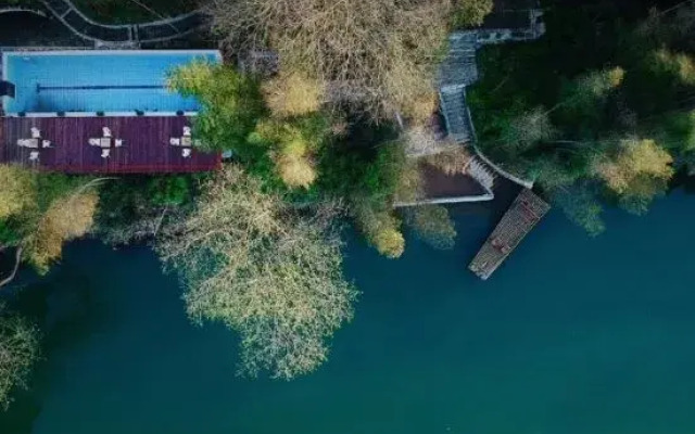 Yichuan Yisu River View Senxi Hostel