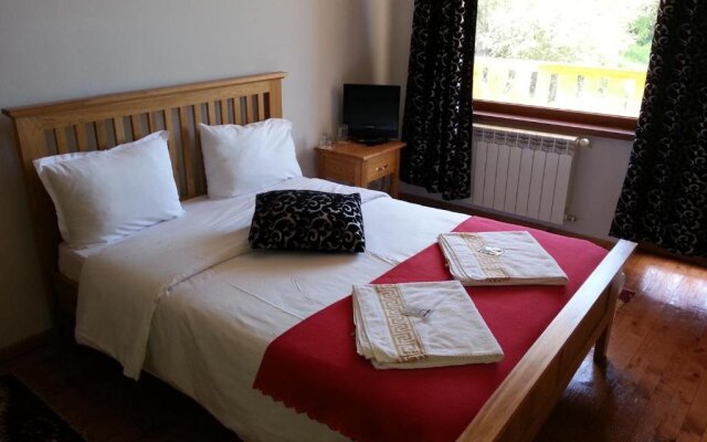 Dragushinovo Boutique Chalet Hotel