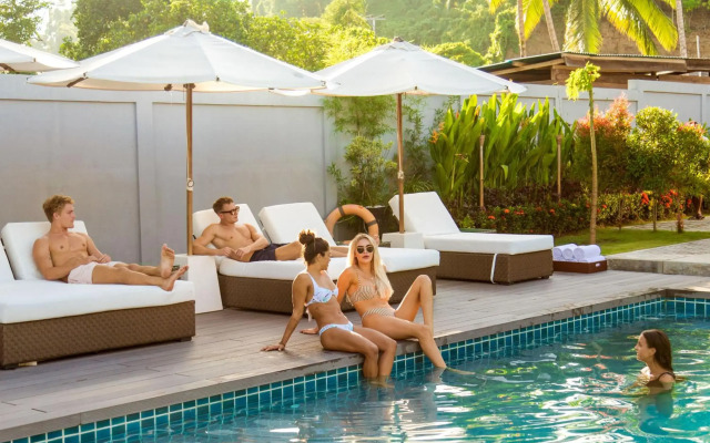 Meridian Adventure Marina Club & Resort