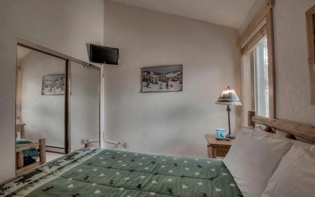 4 Oclock Ski in Ski out