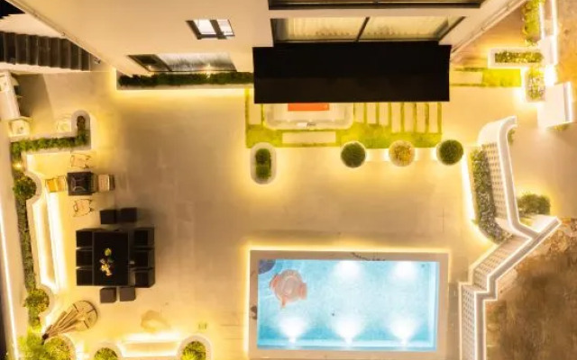 Haikuoyunshen·Super first-line sunrise sea view pool holiday villa (Xiaowushitang Branch)