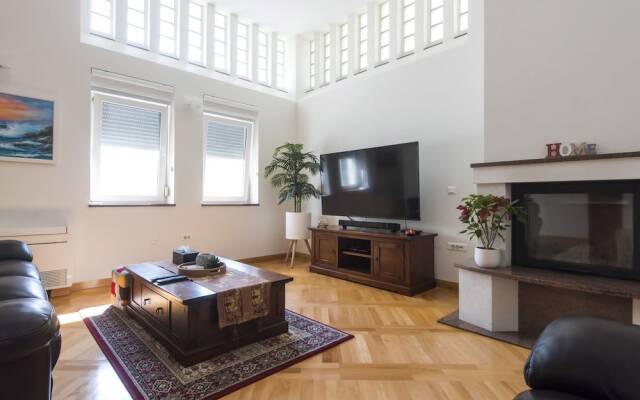 Seaside Villa in Zadar With Swimming Pool