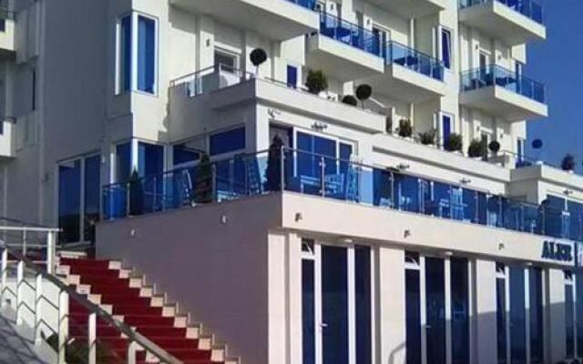 Aler Holiday Inn Saranda