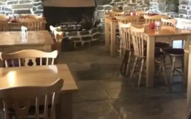 The Pecking Mill Inn