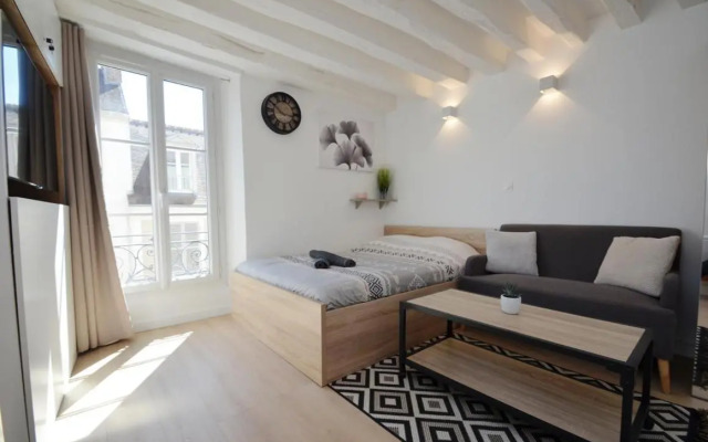 le petit France by sleepinfontainebleau