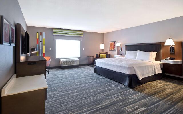 Hampton Inn & Suites Las Vegas Convention Center - No Resort Fee