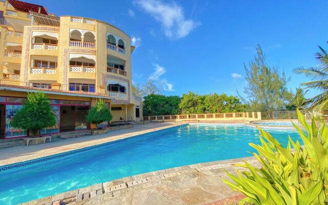 Sea Breeze Beachfront Apartments