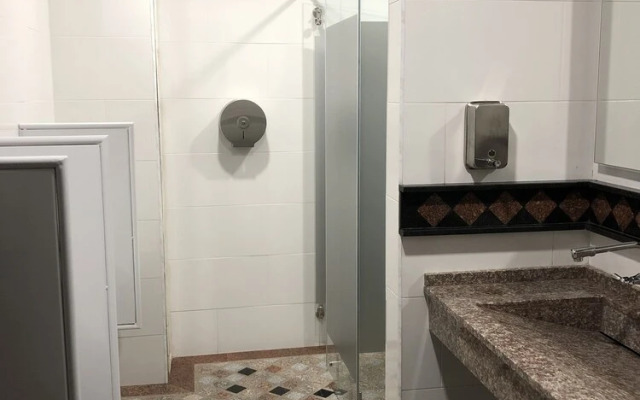 Hotel Castellana Inn