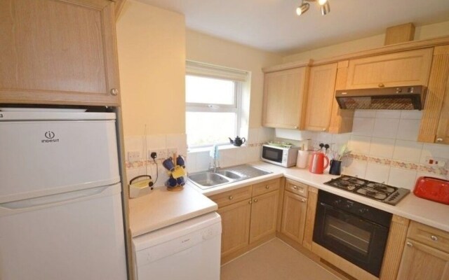 Stride Close , Chichester 415071
