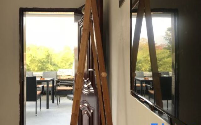 Zuo Jing Guan Tian Panorama Inn