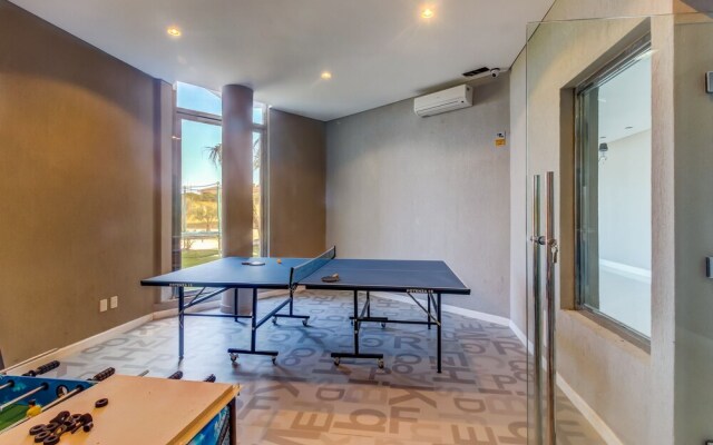 Moderno apartamento frente al mar y piscina - Azure Towers