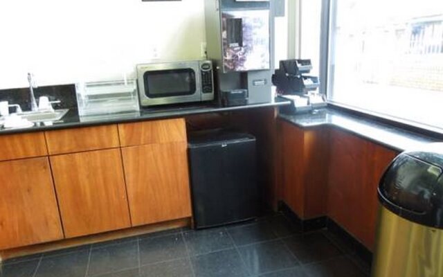 Red Carpet Inn Brooklyn