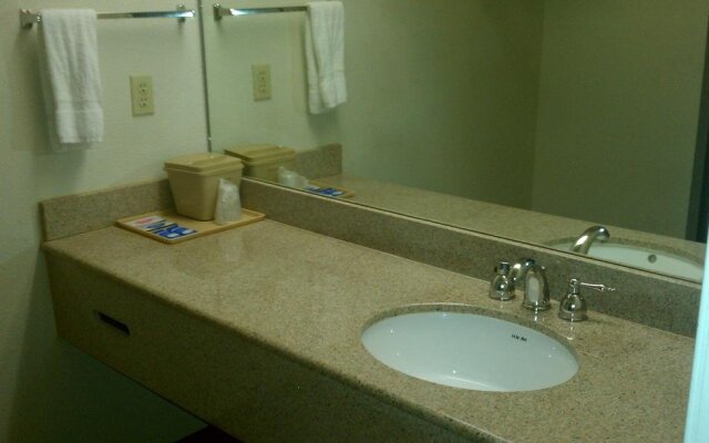 Scottish Inns & Suites