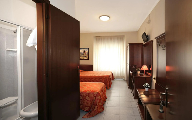 Pavone Hotel 