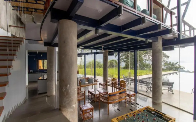 SaffronStays Solasta, Mulshi - Infinity Pool Villa with Mulshi DAM Views