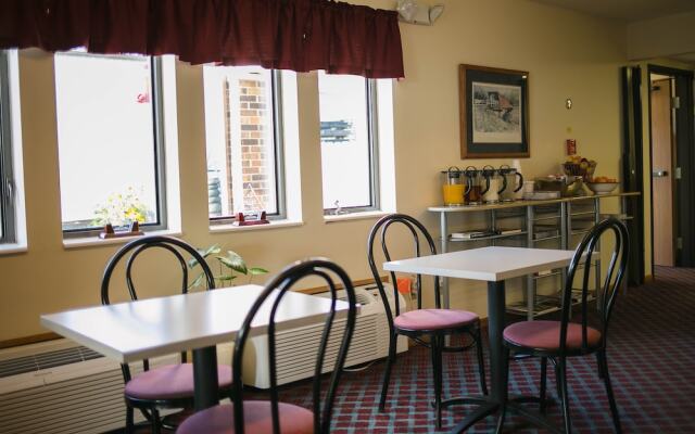 Covered Bridge Inn