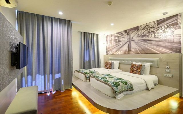 Benviar Tonson Residence
