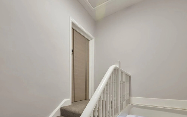 Bellevue Apartment 2