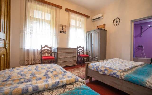 Guest House Minimal