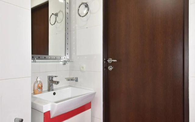 Yeznik Koghbatsi - Amiryan crossroads 1 bedroom comfy apartment with Balcony KO100