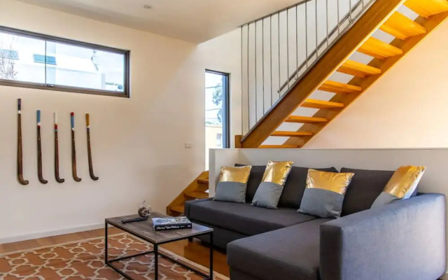 Trendy 2 Bedroom Townhouse In Melbournes Richmond