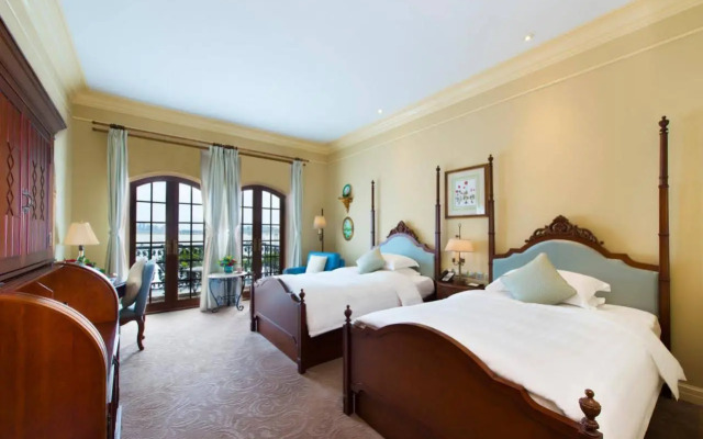 The Sanrock By Le Reve Hotels