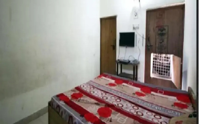 New Agra Guest House By WB Inn