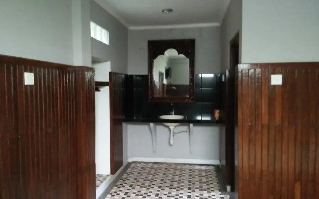 Puri Mandhara Lovina