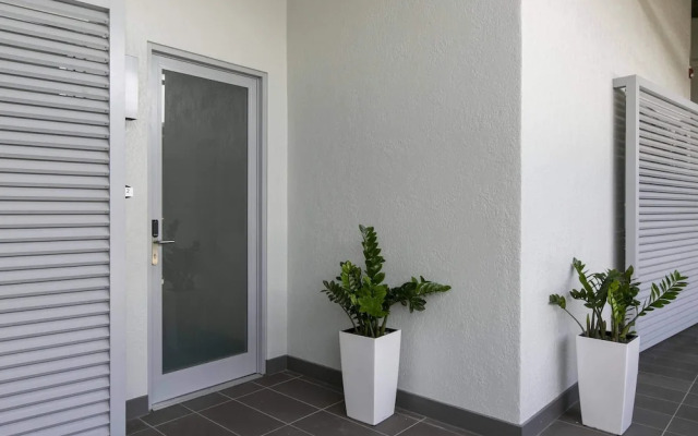 Marketplace Suites
