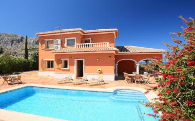 Villa Corona