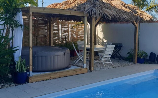 Gite Corossol Martinique piscine privée, résidence naturiste