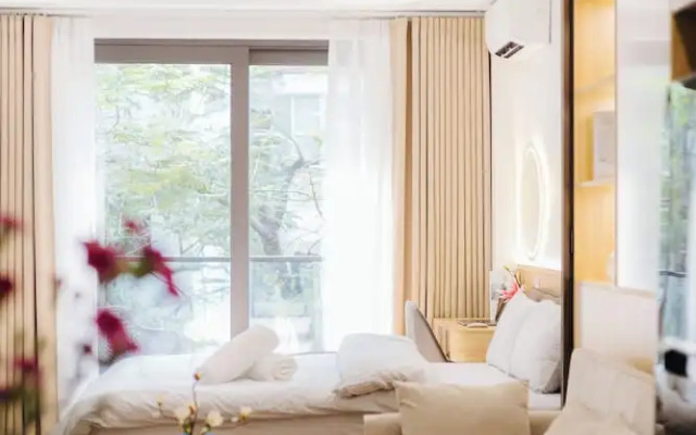 Wisteria Luxury Apartment