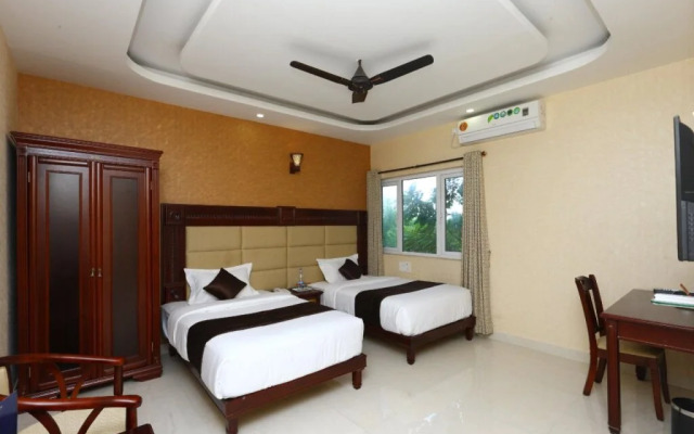 RB Grand Residency by OYO Rooms