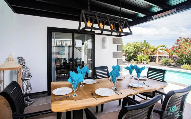 Gorgeous Newly Renovated 4-bedroom Villa!