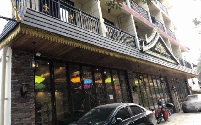 Rainforest Daixiang hot spring Inn