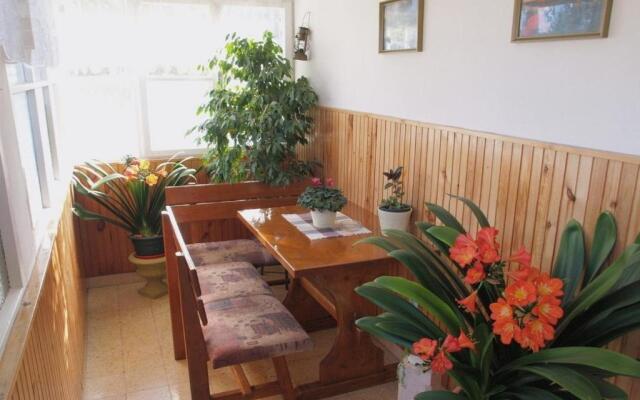 Apartments Liza - 80m from the sea