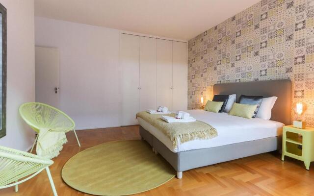 Marques de Pombal Deluxe by Homing