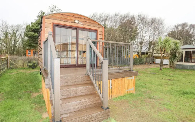 Tal Sarn Shepherd Hut