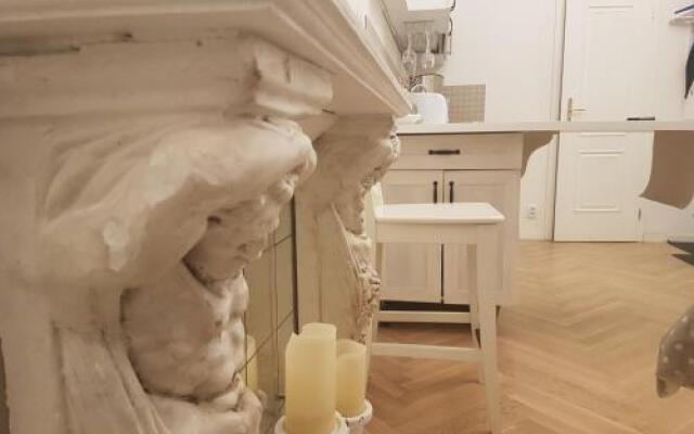 Apartments With The Lions