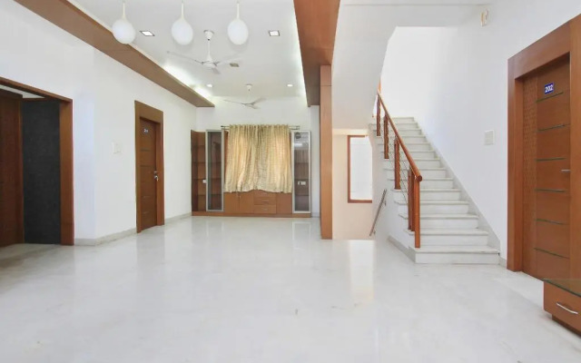 Red Carpet Residence By OYO Rooms