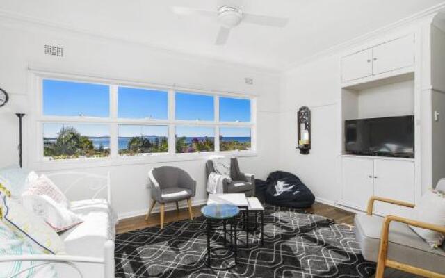 Whitecaps, 26 East Street