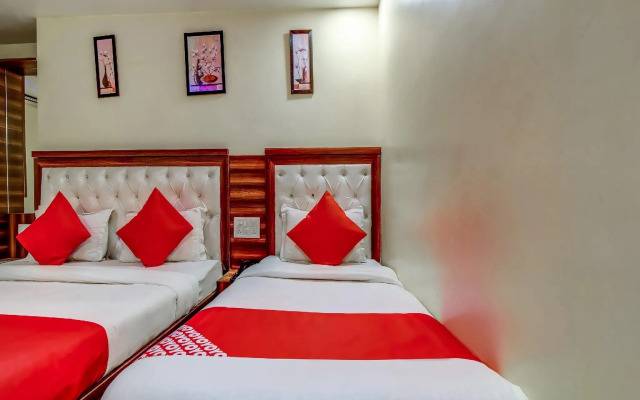 Oyo 18867 Hotel Vision Palace