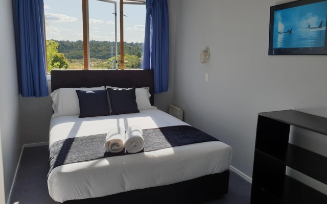 Manowhenua Lodge - Hostel – Guest Rooms – Waimarino