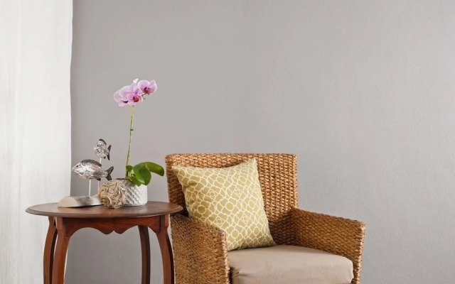 Tuskar House by the Sea