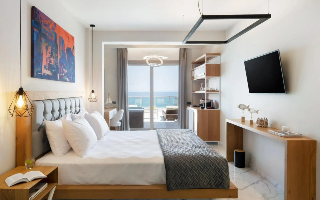 Sea Level Hotel