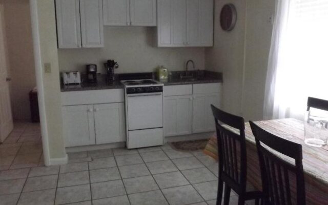 Eamon James Apartments & Suites