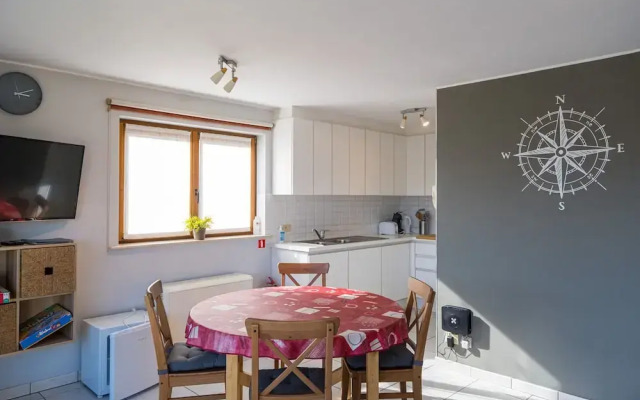 Apartment Overlooking the Green Surroundings